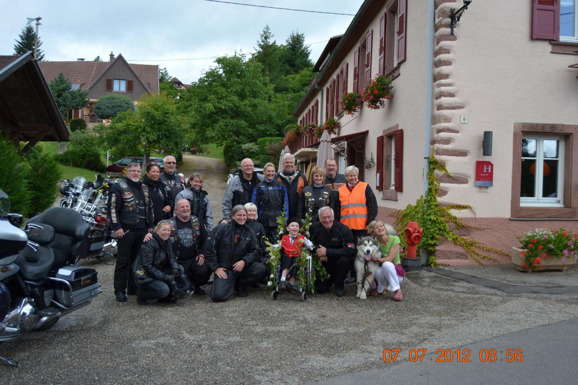Hotel Du Haut Koenigsbourg- Entre Vignes Et Chateau تينانْكيرْكْ المظهر الخارجي الصورة